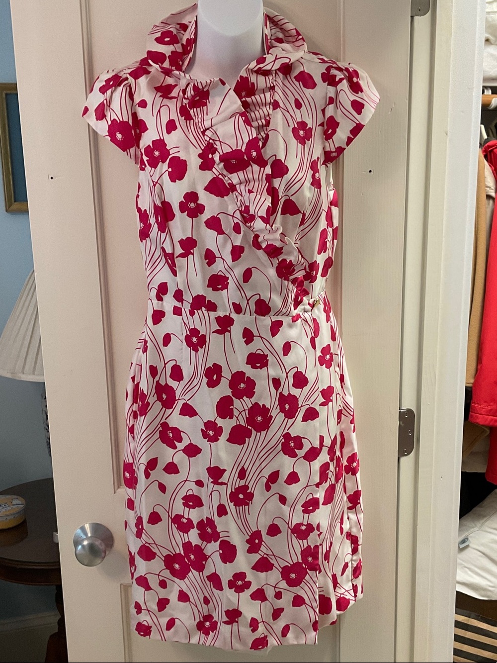 Elizabeth McKay size 4 silk floral pink & white lined wrap dress